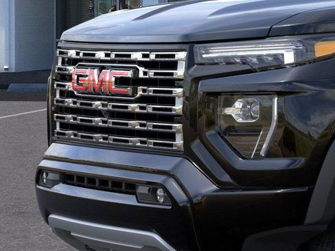 New 2026 GMC Canyon Denali AWD/4WD image 13