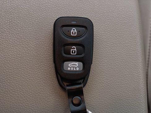 Used 2018 Hyundai Elantra SEL FWD image 19