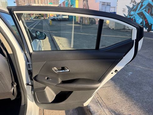Used 2020 Nissan Sentra SV FWD image 9
