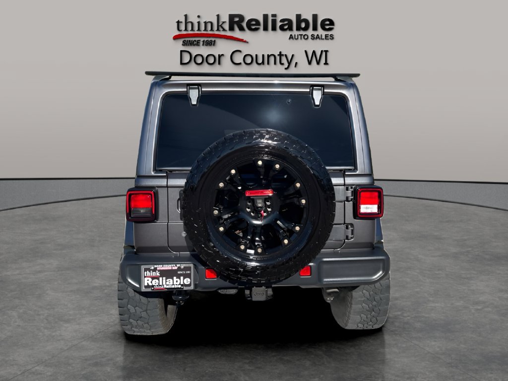 Used 2018 Jeep Wrangler Unlimited Sahara w/ Cold Weather Group AWD/4WD image 5