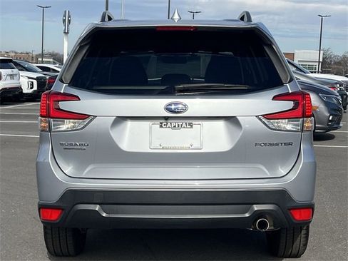 Used 2019 Subaru Forester Premium image 35
