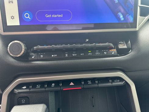 Certified 2025 Toyota Tundra Limited w/ TRD Off-Road Package AWD/4WD image 18
