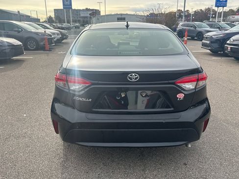 Used 2020 Toyota Corolla LE image 6