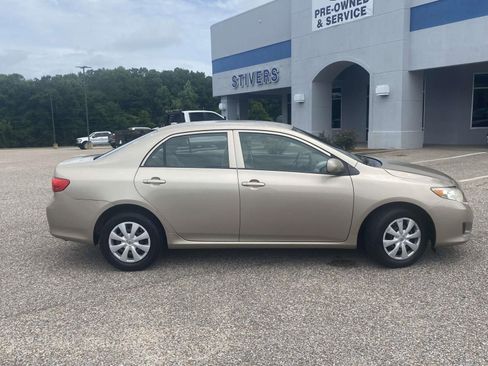 Used 2010 Toyota Corolla LE FWD image 8
