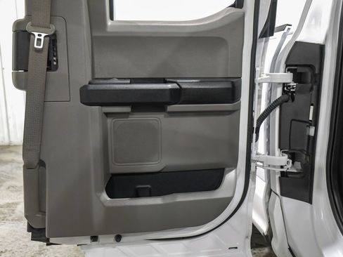 Used 2017 Ford F150 XL w/ Equipment Group 101A Mid RWD image 41