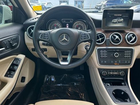 Used 2017 Mercedes-Benz GLA 250 4MATIC image 18