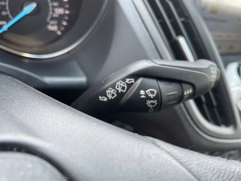 Used 2018 Ford Escape Titanium FWD image 30