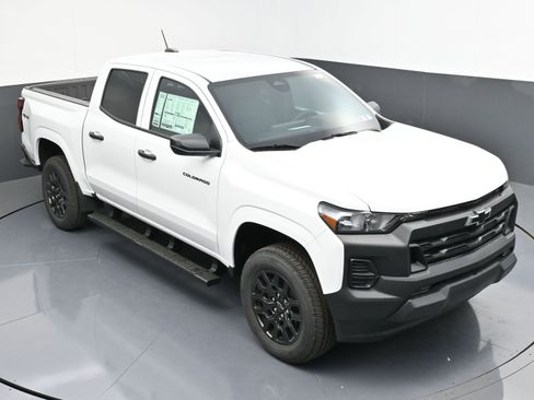 New 2026 Chevrolet Colorado W/T w/ WT Custom Package AWD/4WD image 40
