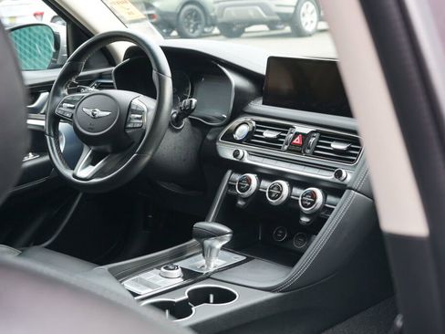 Used 2022 Genesis G70 2.0T image 27