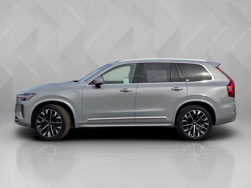 New 2026 Volvo XC90 T8 Ultra w/ Protection Package Premier image 3