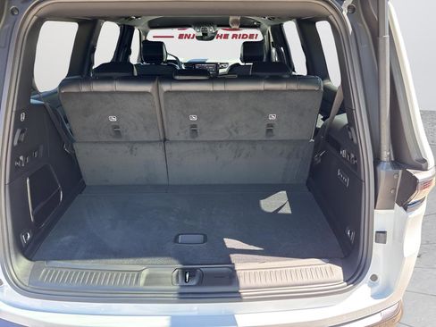 New 2026 Jeep Grand Wagoneer Limited AWD/4WD image 48