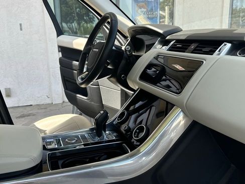 Used 2019 Land Rover Range Rover Sport HSE AWD/4WD image 26