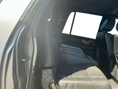 Used 2012 Lincoln Navigator L 4WD image 12