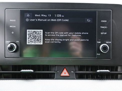 Used 2025 Kia Sportage LX AWD/4WD image 39