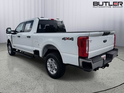 Used 2025 Ford F250 XLT AWD/4WD image 4