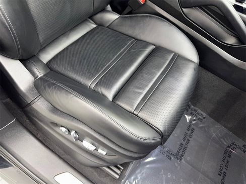 Used 2021 Porsche Cayenne Coupe image 45