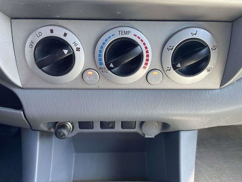 Used 2011 Toyota Tacoma PreRunner w/ SR5 Pkg #2 RWD image 38