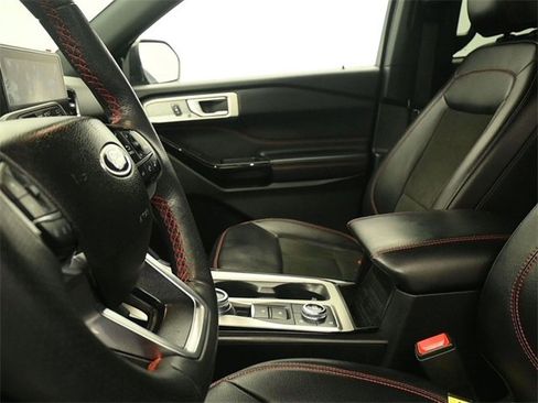 Used 2023 Ford Explorer ST-Line w/ Class IV Trailer Tow Package image 19