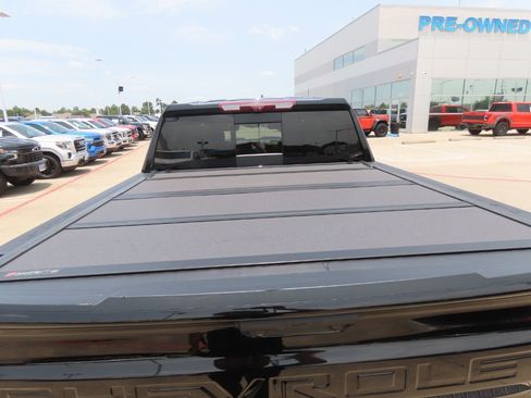 Used 2023 Chevrolet Silverado 1500 ZR2 w/ Technology Package AWD/4WD image 14