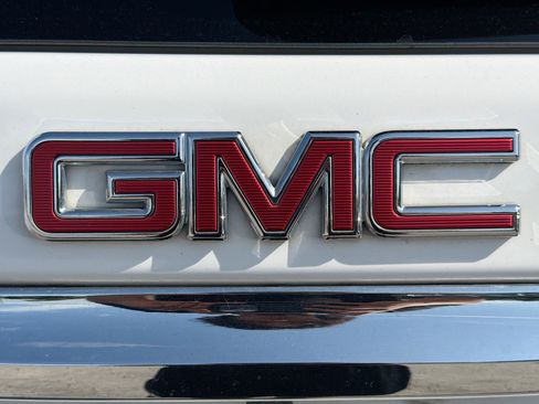 Used 2020 GMC Terrain SLE image 12