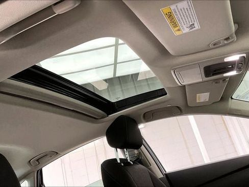 Certified 2025 Honda Accord SE image 13