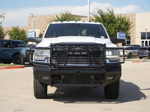 Used 2024 RAM 2500 Limited AWD/4WD image 2