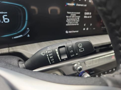 Certified 2025 Kia Telluride EX w/ EX Captain's Chair Package image 26