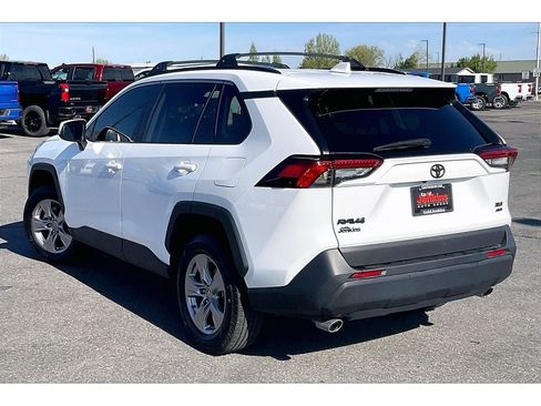 Used 2022 Toyota RAV4 XLE w/ XLE Grade Weather Package AWD/4WD image 13
