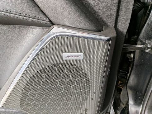 Used 2017 Cadillac Escalade Premium Luxury image 7