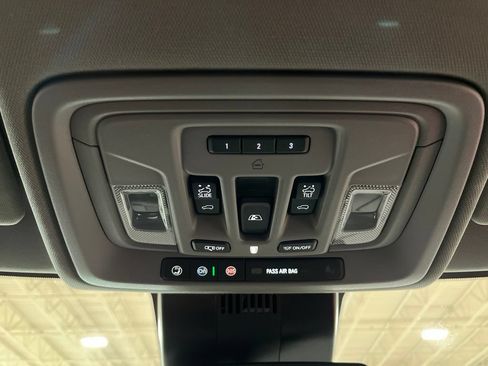 Certified 2024 GMC Sierra 1500 SLT w/ SLT Premium Plus Package AWD/4WD image 25