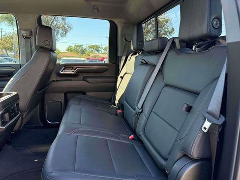 Used 2024 GMC Sierra 3500 SLT w/ SLT Premium Package image 20