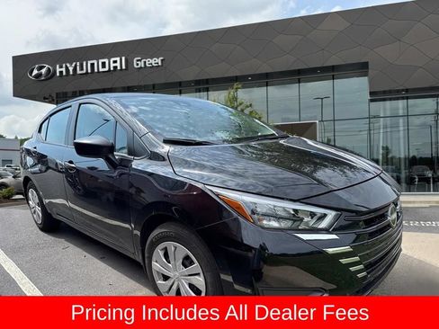 Used 2025 Nissan Versa S FWD image 1