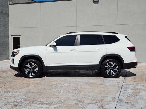 Used 2024 Volkswagen Atlas SE FWD image 5