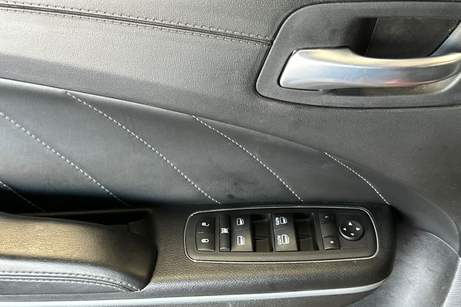 Used 2022 Dodge Charger Scat Pack RWD image 14