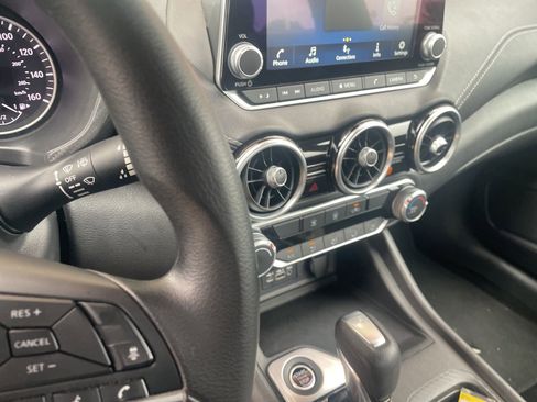 Used 2024 Nissan Sentra SV FWD image 23