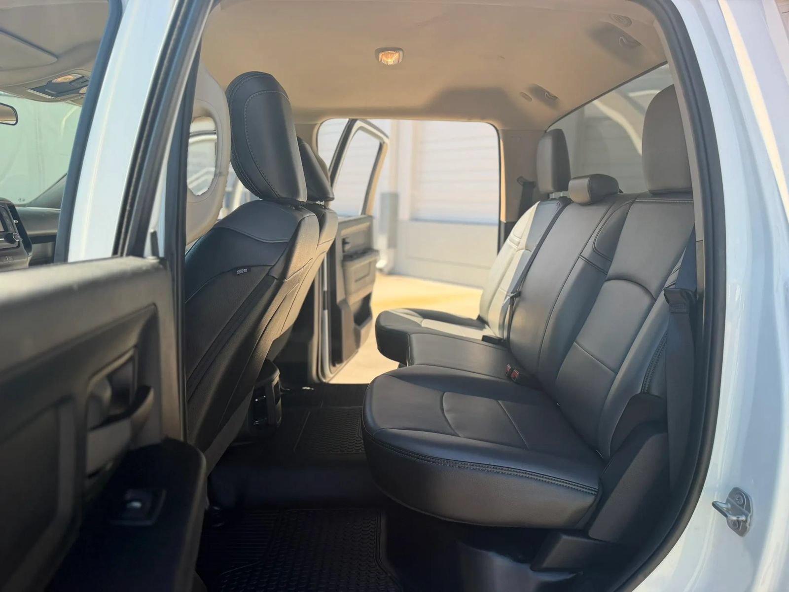 Used 2020 RAM 3500 Tradesman RWD image 19