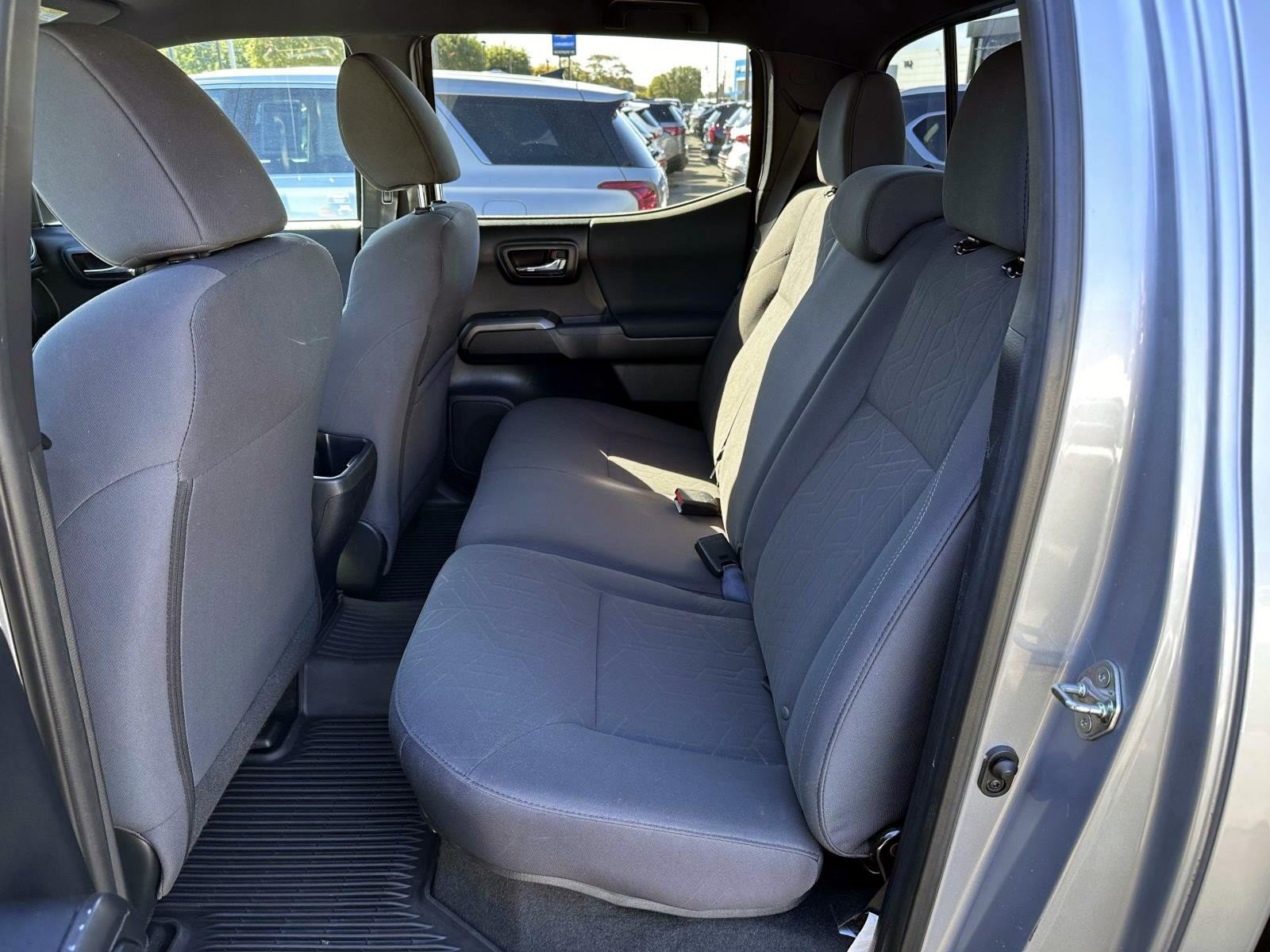 Used 2018 Toyota Tacoma TRD Off-Road AWD/4WD image 12