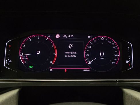 Used 2022 Volkswagen Taos SEL w/ Panoramic Sunroof Package FWD image 23