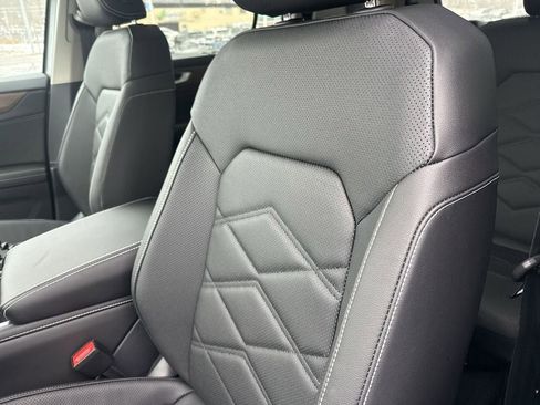 New 2026 Volkswagen Atlas SE image 9