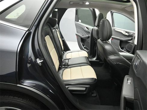 Certified 2021 Ford Escape Titanium w/ Titanium Elite Package image 27