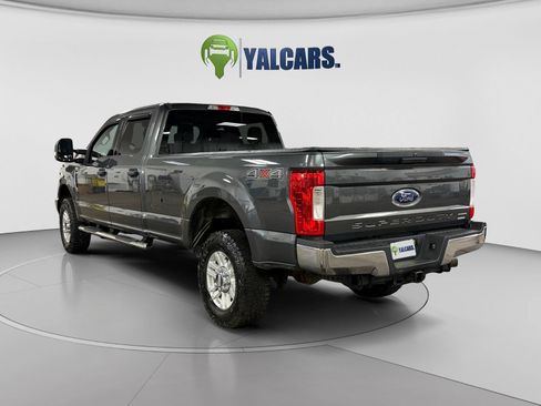 Used 2018 Ford F250 XLT AWD/4WD image 3