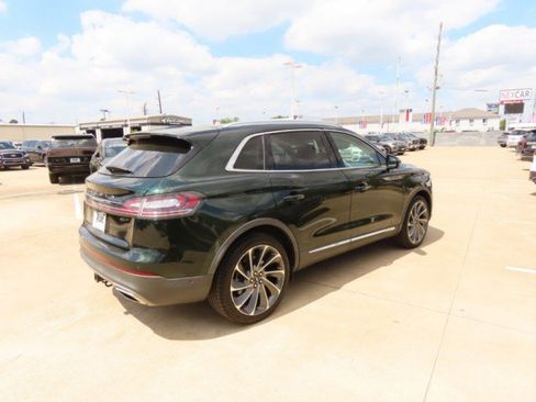Used 2021 Lincoln Nautilus Reserve w/ Equipment Group 202A image 9