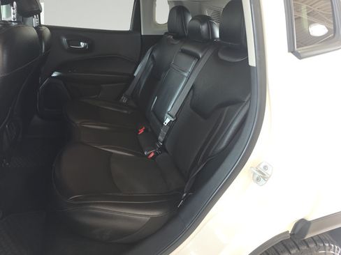 Used 2019 Jeep Compass Latitude w/ Cold Weather Group AWD/4WD image 25