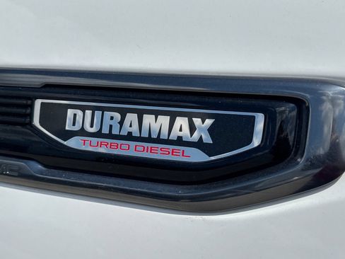 Used 2023 GMC Sierra 1500 AT4 AWD/4WD image 11