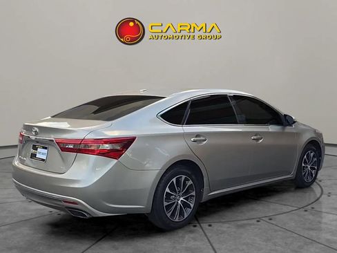 Used 2018 Toyota Avalon XLE Premium image 6