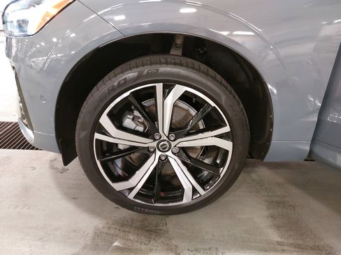 Used 2022 Volvo XC60 B6 R-Design w/ Advanced Package image 35