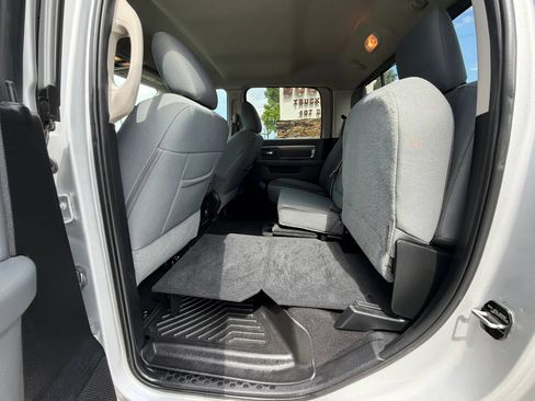 Used 2018 RAM 1500 Big Horn AWD/4WD image 33