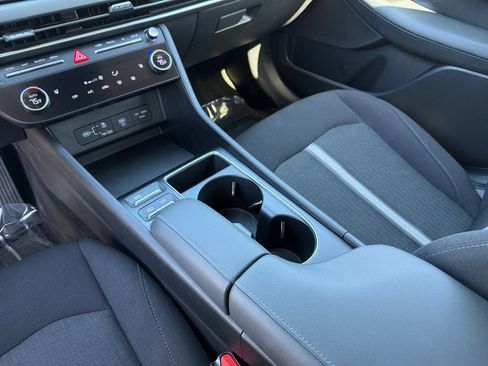 Used 2025 Hyundai Sonata SEL FWD image 19
