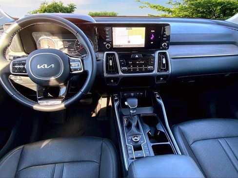 Used 2023 Kia Sorento X-Line EX image 7