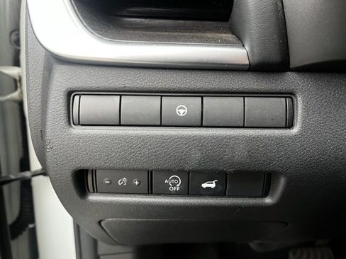 Used 2023 Nissan Rogue Platinum image 17